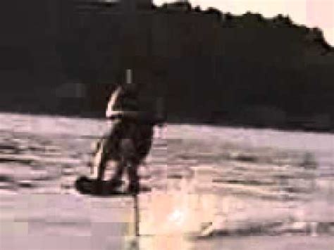 Experience an unforgettable ride as you glide atop the water's surface on the electric hydrofoil boat. Hydrofoil air chair FAIL - YouTube