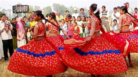 Major Festivals In Nepal Dashain Tihar Teej Holi Dptreks