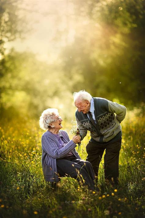 The Most Beautiful Couple Photos That You Will Ever See Cute Old