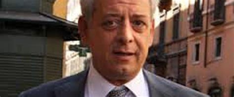 Jun 29, 2021 · salvatore mancuso habló en la sala de justicia y paz del tribunal superior de barranquilla y durante su participación al mando de grupos paramilitares, hubo estigmatización por parte de las autoridades y el gobierno, que provocaron que este grupo, asesinara a jaime garzón y a otras personas por supuestos vínculos con la subversión y la guerrilla. Morto a MIlano il noto finanziere messinese Salvatore ...