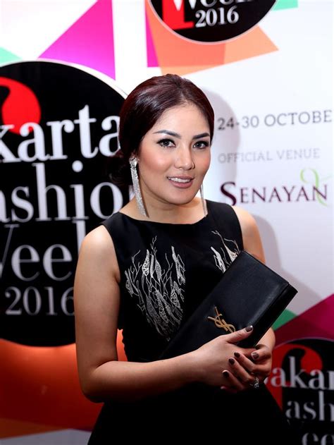 Learn about nindy ayunda (pop singer): Cerita 'Trauma' Nindy Ayunda Soal ASI Eksklusif - News ...
