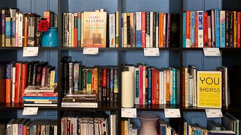 Bookshelf Envy 6 Creative Ways To Organize Your Books For A New Look