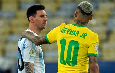 El cálido abrazo de Messi y Neymar en la previa de la final Diario