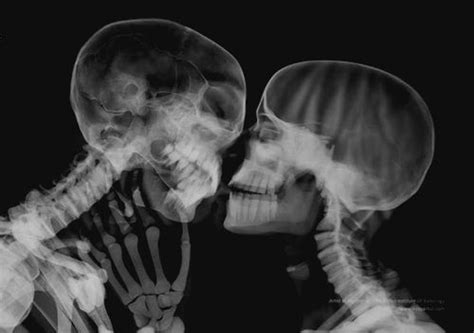 Imagen De Love Kiss And Skeleton Black And White Picture Wall Dark