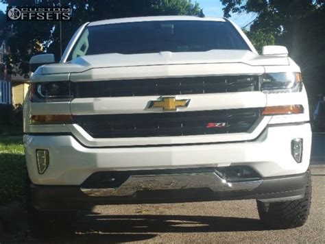 2016 Chevrolet Silverado 1500 Hostile Havoc Rough Country Leveling Kit