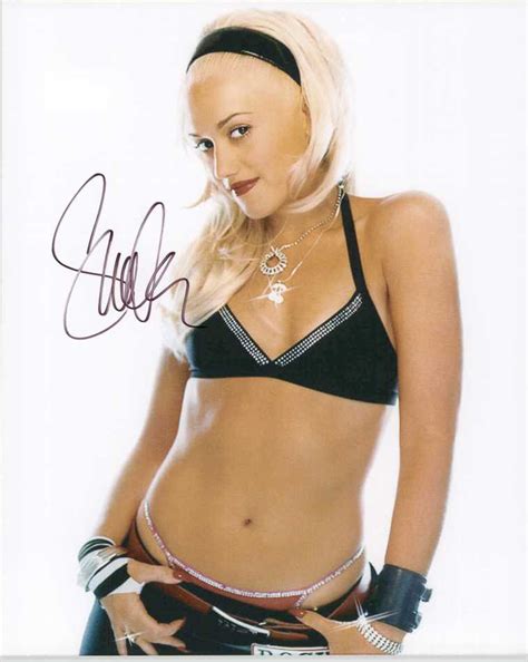 Aacs Autographs Gwen Stefani Autographed Sexy Glossy 8x10 Photo