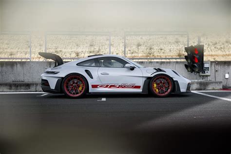 New Porsche 911 Gt3 Rs Unveiled Car And Motoring News By Completecarie