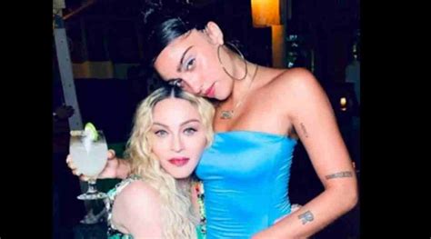Filha de Madonna diz que a mãe é maníaca controladora