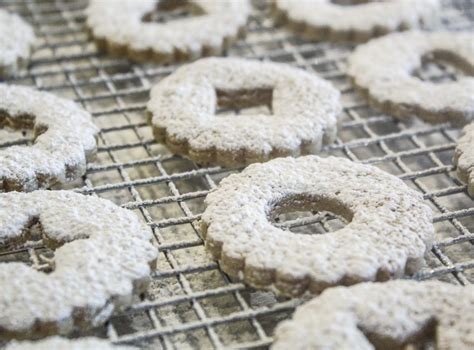 Linzer tart cookies with raspberry, apricot jam and lemon curd, and dunked in chocolate, butter cookies, vanilla. Austrian Cookie Recipes : Linzer Cookies Recipe Food Recipes Linzer Cookies Recipe - Popular ...