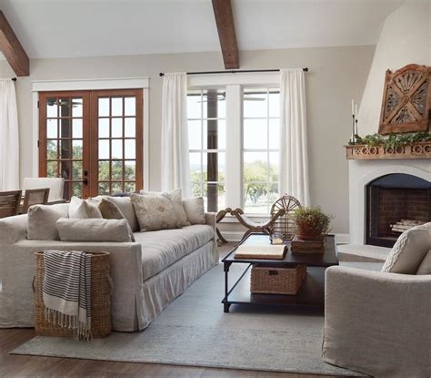 Bedrooms 3 bathrooms 2 plot size 180 m² living area 180 m² heating radiators + fireplace property terrace, terracotta and ceramic floors, fireplace. The 'a lot of options' house from last week's Fixer Upper ...