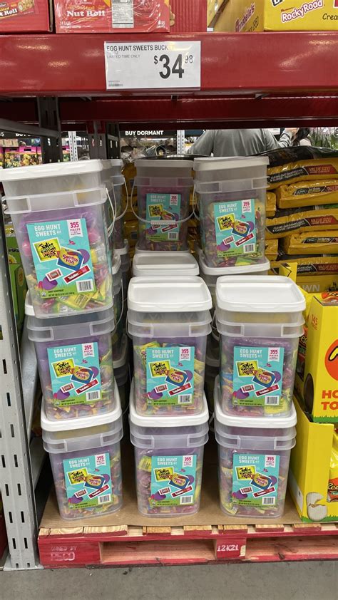 Sams Club Is Selling A Giant Bucket Filled With Candy And Plastic Eggs