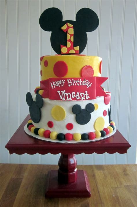 Darlin' Designs: Mickey Mouse First Birthday Cake and Smash Cake
