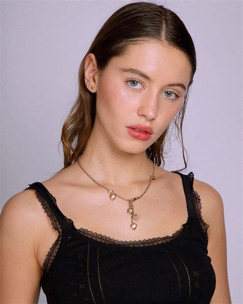 Iris Law 🕊 On Instagram “shes So Naturally Beautiful 😍 Irislaw” In