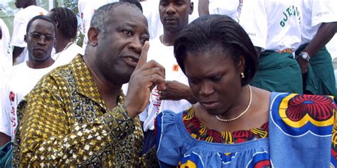 enfin on sait ce que simone a dit à l oreille de gbagbo lors de leur embrassade à l aéroport