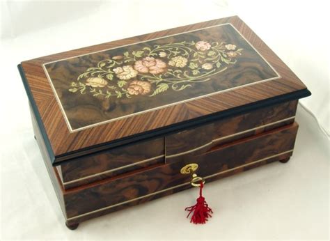 A timeless classic, our custom ballerina musical jewelry box has been a customer favorite for the longest time. Vintage Reuge Twirling Ballerina Musical Jewellery Box ...