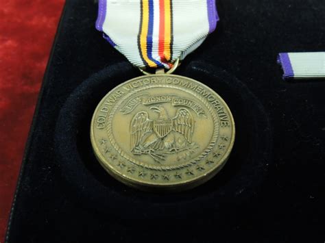 Udm 0003 Cold War Victory Commemorative Medal Set Cold War Era