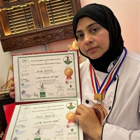حنا شعیب بین الاقوامی مقابلے میں کباب اور پراٹھے بنا کر ایوارڈ جیتنے والی پاکستانی شیف Bbc