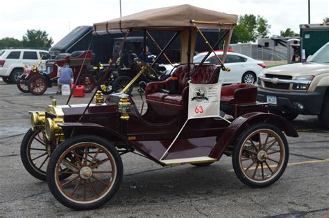 New London to New Brighton Antique Car Run | Explore Minnesota
