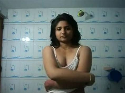 Indian Nude Self Recorded Video Of Sexy Indian Babe In Shower Babe