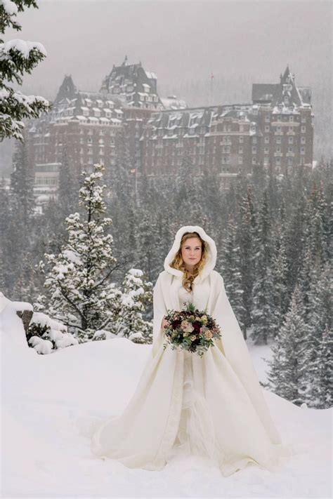 31 Astonishing Christmas Wedding Dresses Ideas To Inspire You