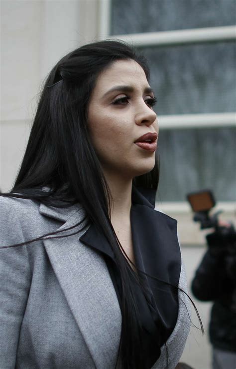Joaquin El Chapo Guzman S Beauty Queen Wife Supports Him In Court Day After Valentine S Day