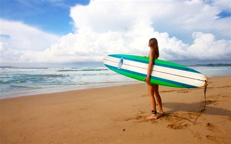 無料画像 ビーチ 屋外 砂 海洋 人 女の子 女性 夏 サーファー 若い パドル トロピカル サーフボード 運動 ライフスタイル フィットネス