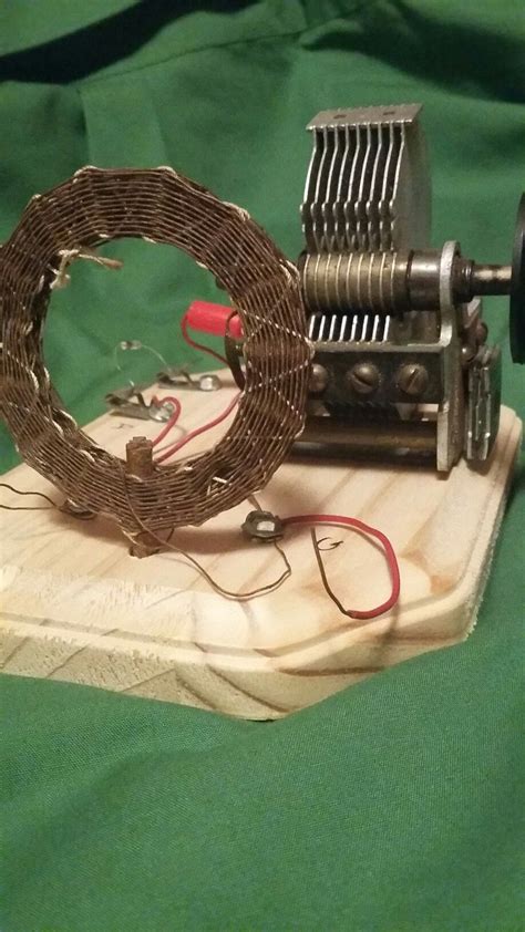 Crystal Radio With A 1920s Diamond Weave Cotton Covered Wire Coil Made