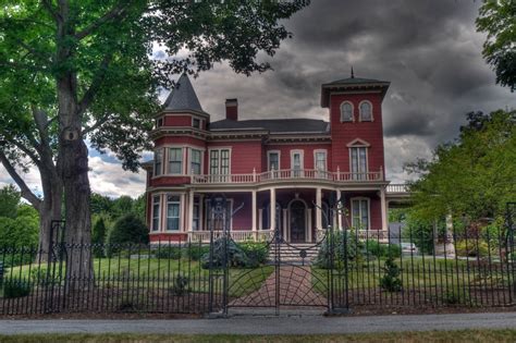 Part #2 of the talisman series by stephen king. Bangor, Maine | Stephen king house, Kings home, Horror house