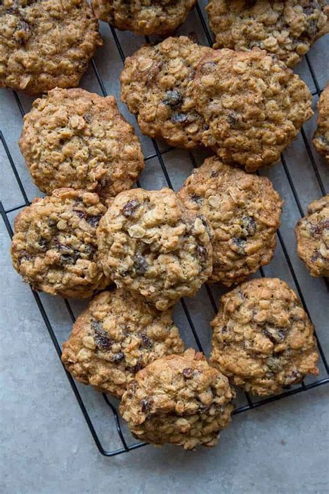 Dads Vanishing Oatmeal Raisin Cookies Right Off The Quaker Oatmeal Package The Kitchen Magpie