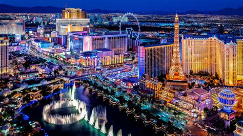 Las Vegas Strip Resort Iconic Attraction Closing Beloved Show