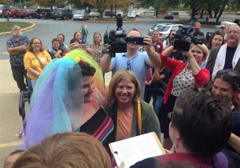 Gay Couples Wed In Asheville After North Carolina Same Sex Marriage Ban