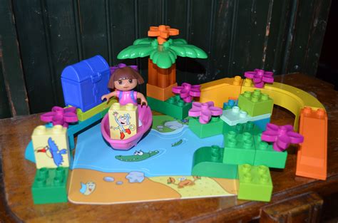 Lego Duplo 7330 Dora the Explorer DORA'S TREASURE ISLAND and some extra