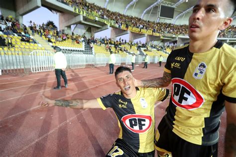 El orgullo de la región es aurinegro. Coquimbo Unido Estadio / Universidad Catolica Y Coquimbo ...