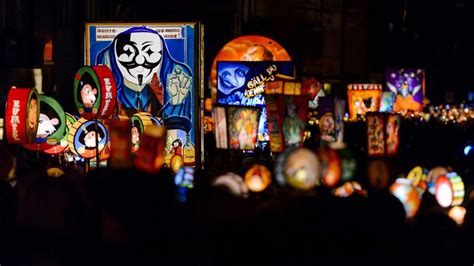 Der morgestraich (morgenstreich) um schlag 4.00 uhr morgens am montag nach aschermittwoch ist der auftakt der basler fasnacht. Zehntausende feiern Auftakt der Basler Fasnacht | Welt