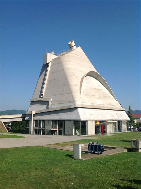Église Saint Pierre Le Corbusier A Firminy Un Site Unique En Europe