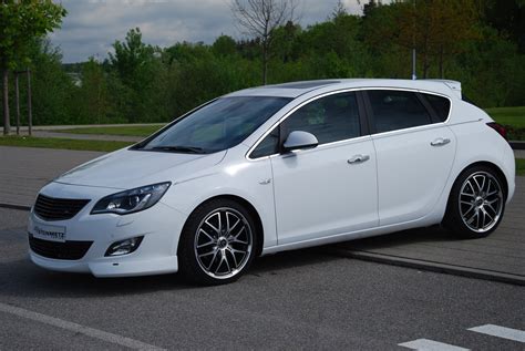 Opel Astra J refined by Steinmetz