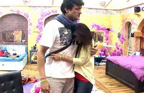 most intimate moments of armaan and tanisha from big boss