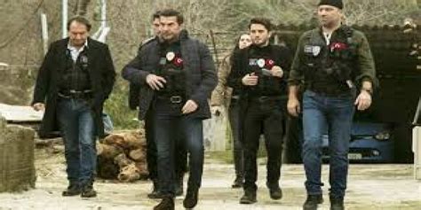 Jun 18, 2021 · arka sokaklar son bölüm 594.bölüm tek parça full i̇zle 18 haziran cuma. Arka Sokaklar 572. bölüm fragmanı yayınlandı, Komser Mesut ...