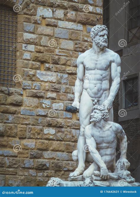 Vertical Closeup Shot Of Statues Of Uffizi Gallery In Florence Italy