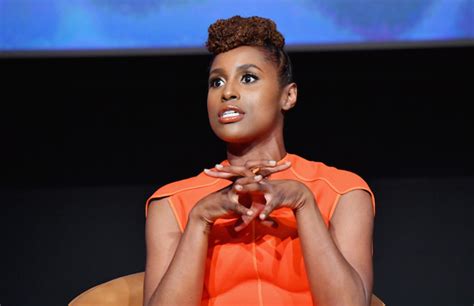 Issa Raes ‘insecure Co Stars Confirm Her Engagement Complex