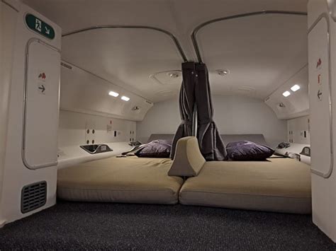 See Inside The Secret Cabin Where Pilots Sleep During Long Flights