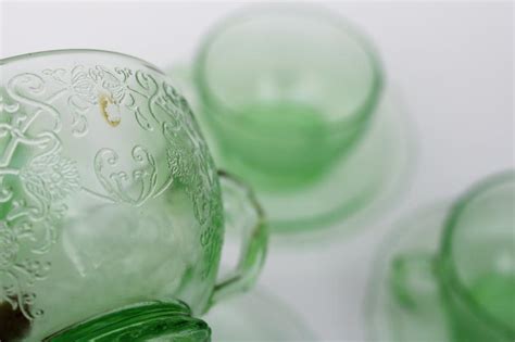 Uranium Glow Green Depression Glass Tea Cups And Saucers S Vintage