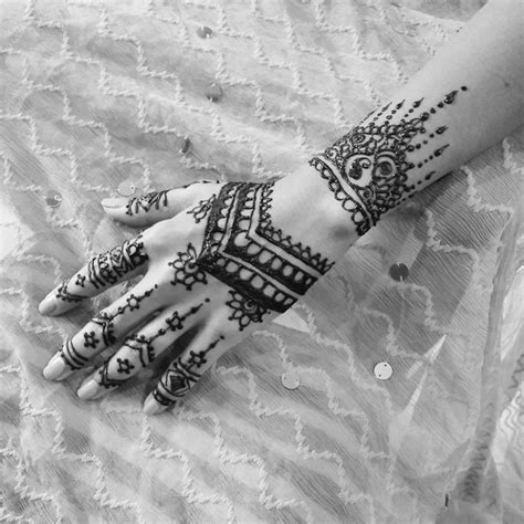 How Long Do Henna Tattoos Last 75 Inspirational Designs 2019