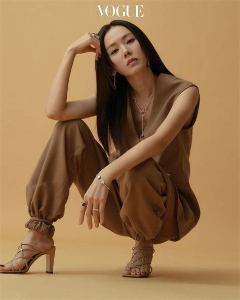 son ye jin vogue magazine april issue ‘22 korean photoshoots