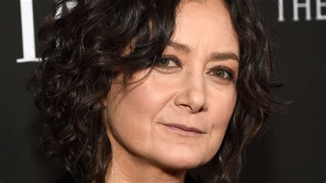 Sara Gilbert Reveals The Truth About Kissing Drew Barrymore