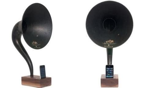 The Ivictrola Uses Old Gramophone Horns To Amplify Your Iphone Without