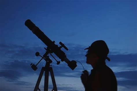 Astronomer Salary How To Become Job Description And Best Schools
