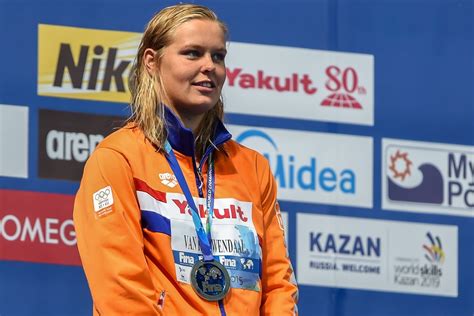 She grew up in soest, and later moved to france with her parents. Sharon van Rouwendaal Given Brief Cameo on Last Week ...