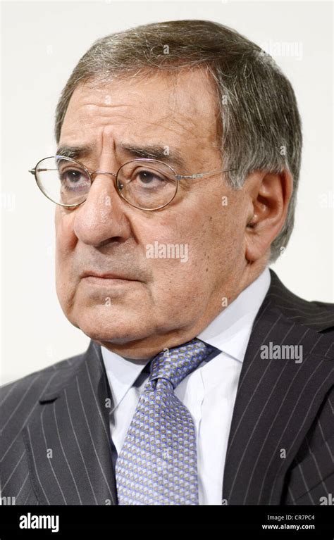 American Minister Of Defence Hi Res Stock Photography And Images Alamy
