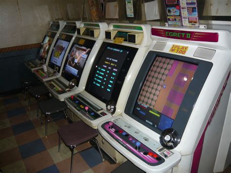 A candy is a western generic term for the japanese style sit down arcade cabinets commonly found in far east countries. JAPAN, ARCADES & GAMING: Ikebukuro Arcade Game Centres